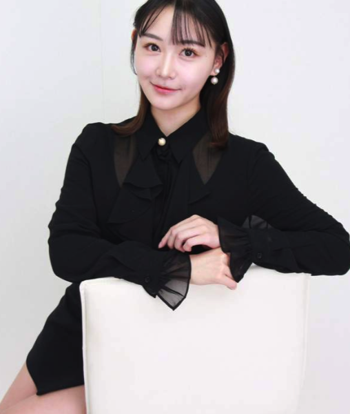 石田　華蓮 - 25歳