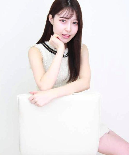 小松　莉央 - 21歳