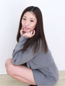 安藤　優里 - 27歳