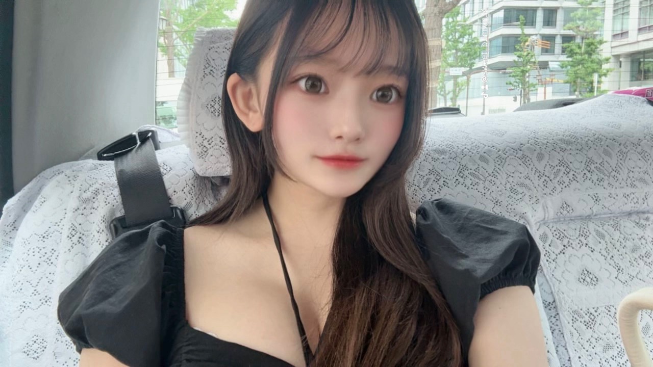 愛月　陽菜 - 20歳