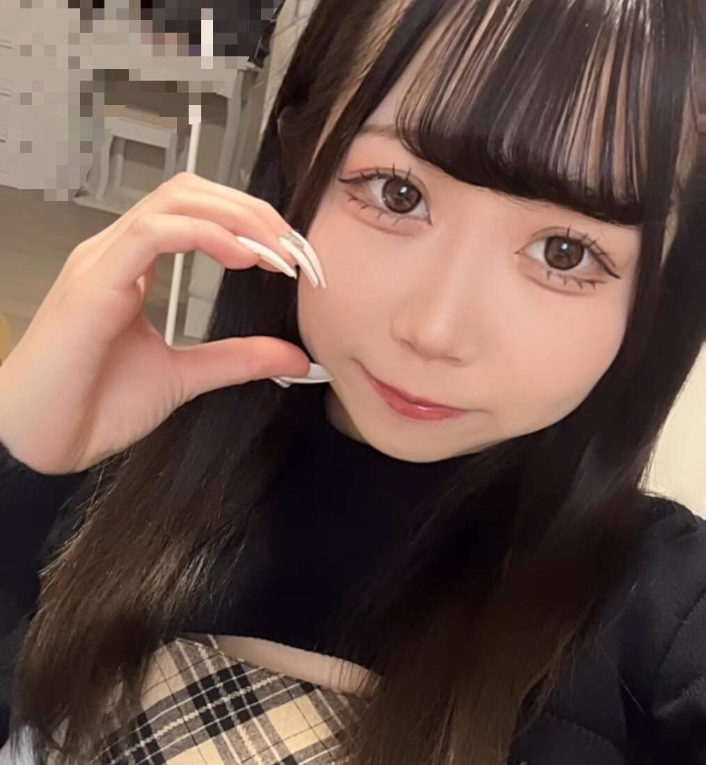 七瀬 心- 19歳