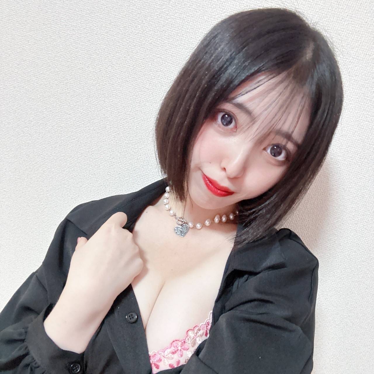 月城　めぐ- 22歳