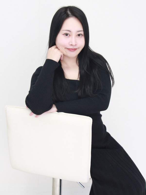 神崎　伊織 - 29歳
