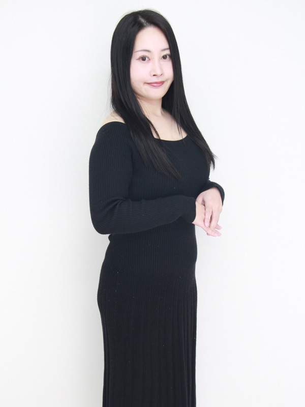 神崎　伊織 - 29歳