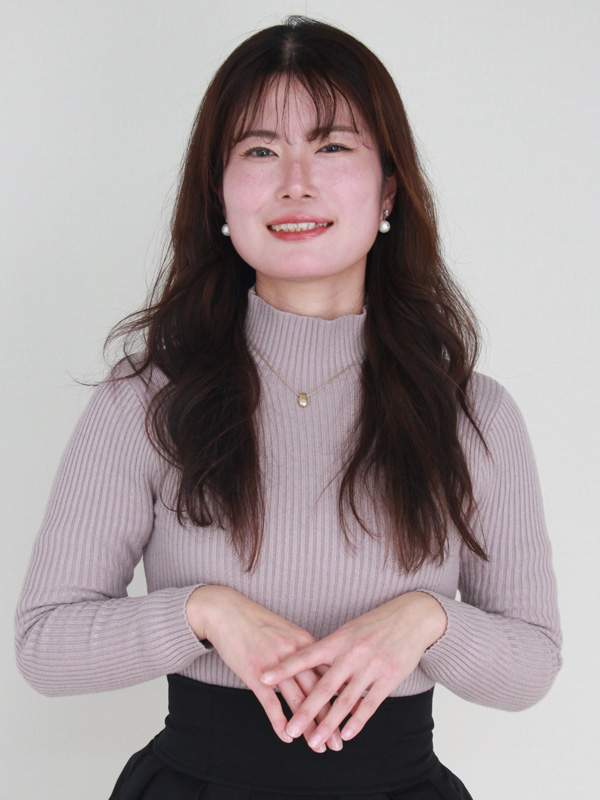 小鳥遊　優子 - 30歳