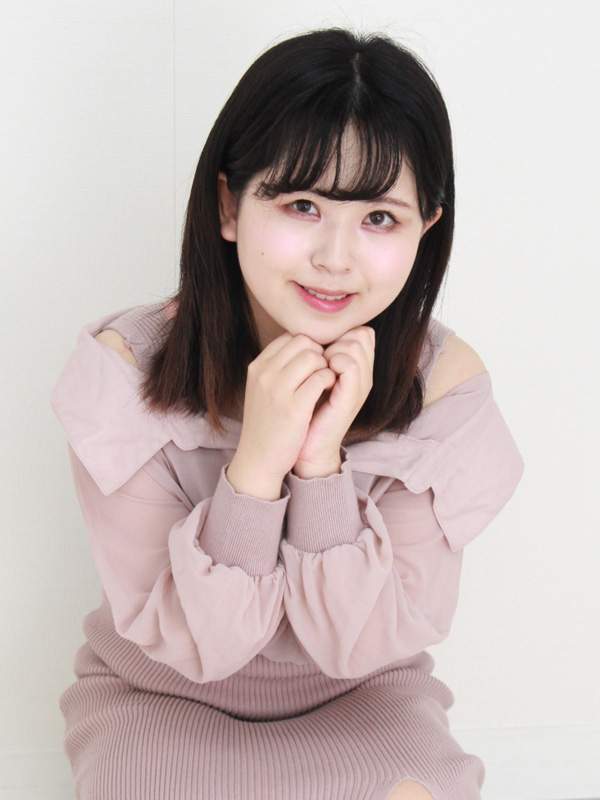 渡辺　芽衣 - 25歳