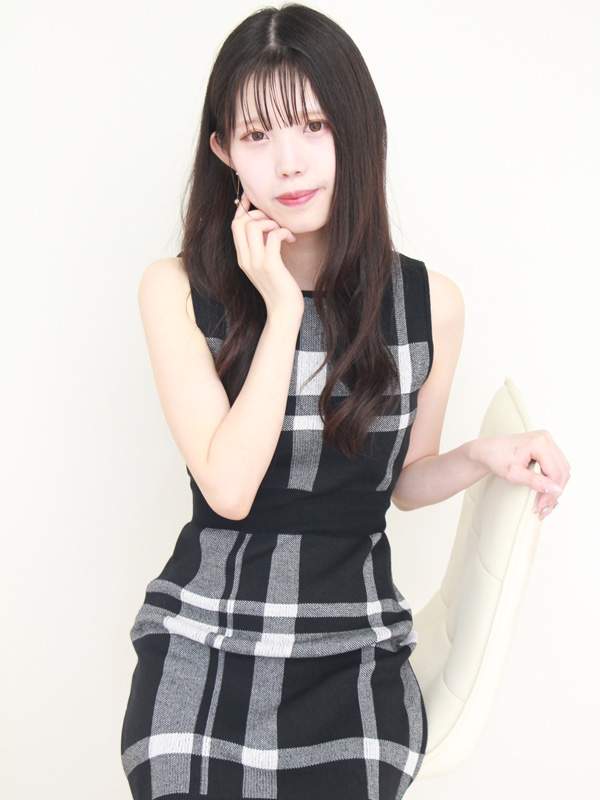 伊月　美奈 - 23歳