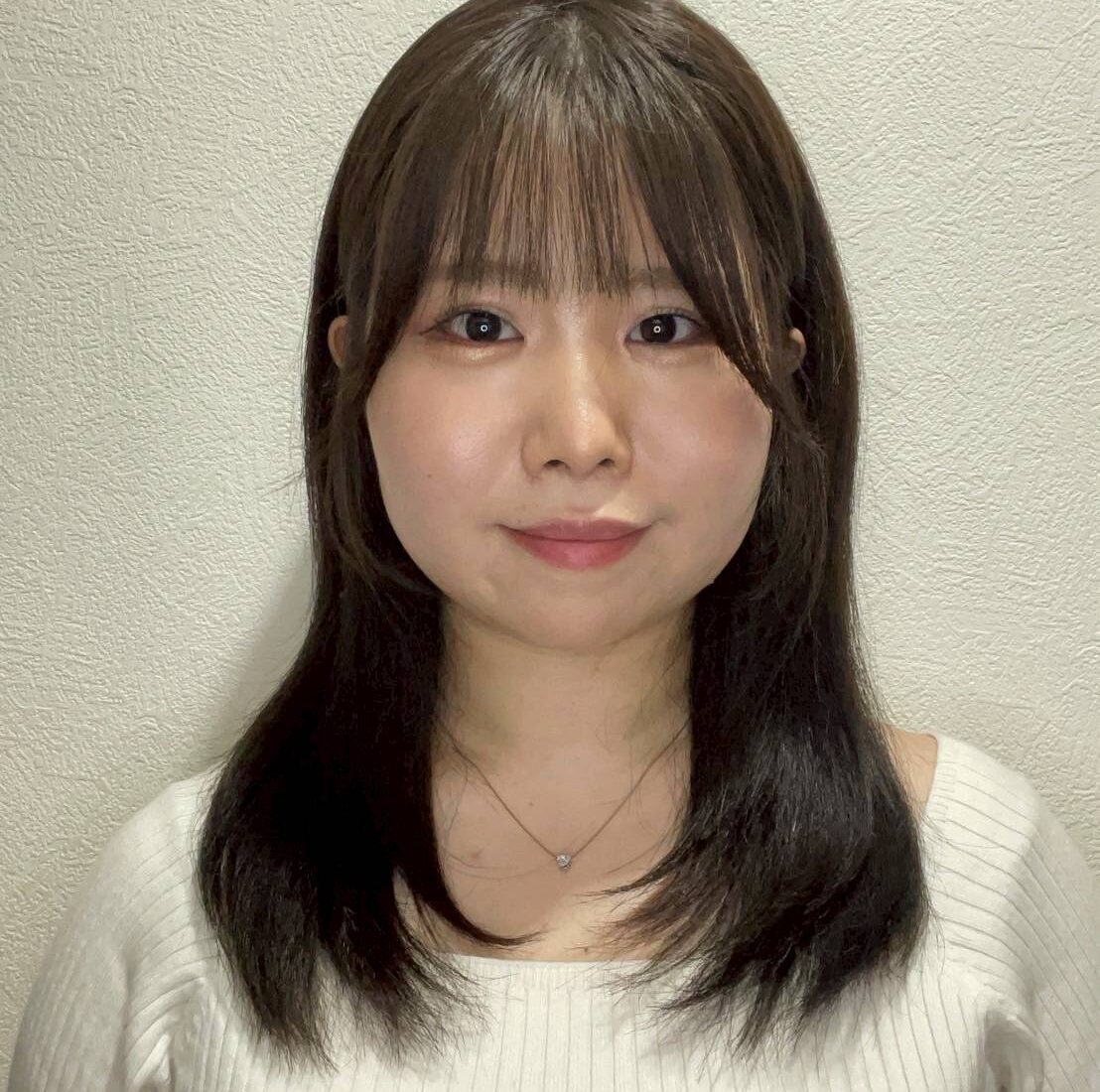 望月　玲奈 - 24歳