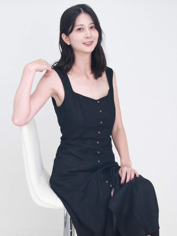 西崎　梨奈 - 37歳