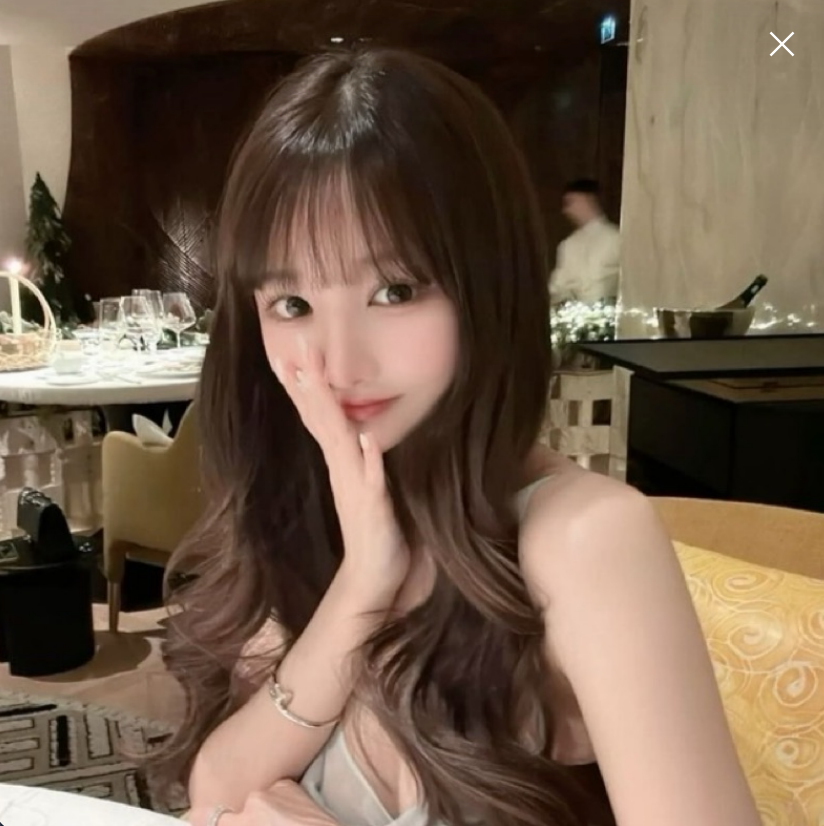 芹沢　璃乃 – 20歳