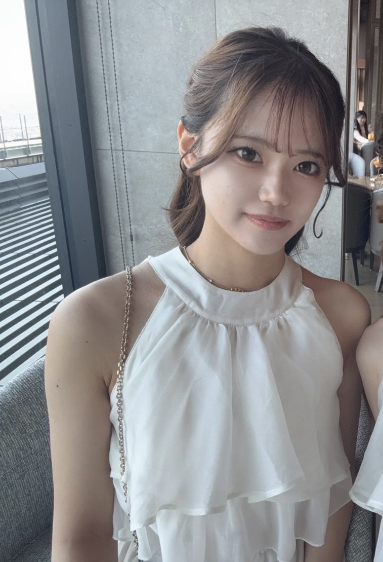 芹沢　璃乃 – 20歳