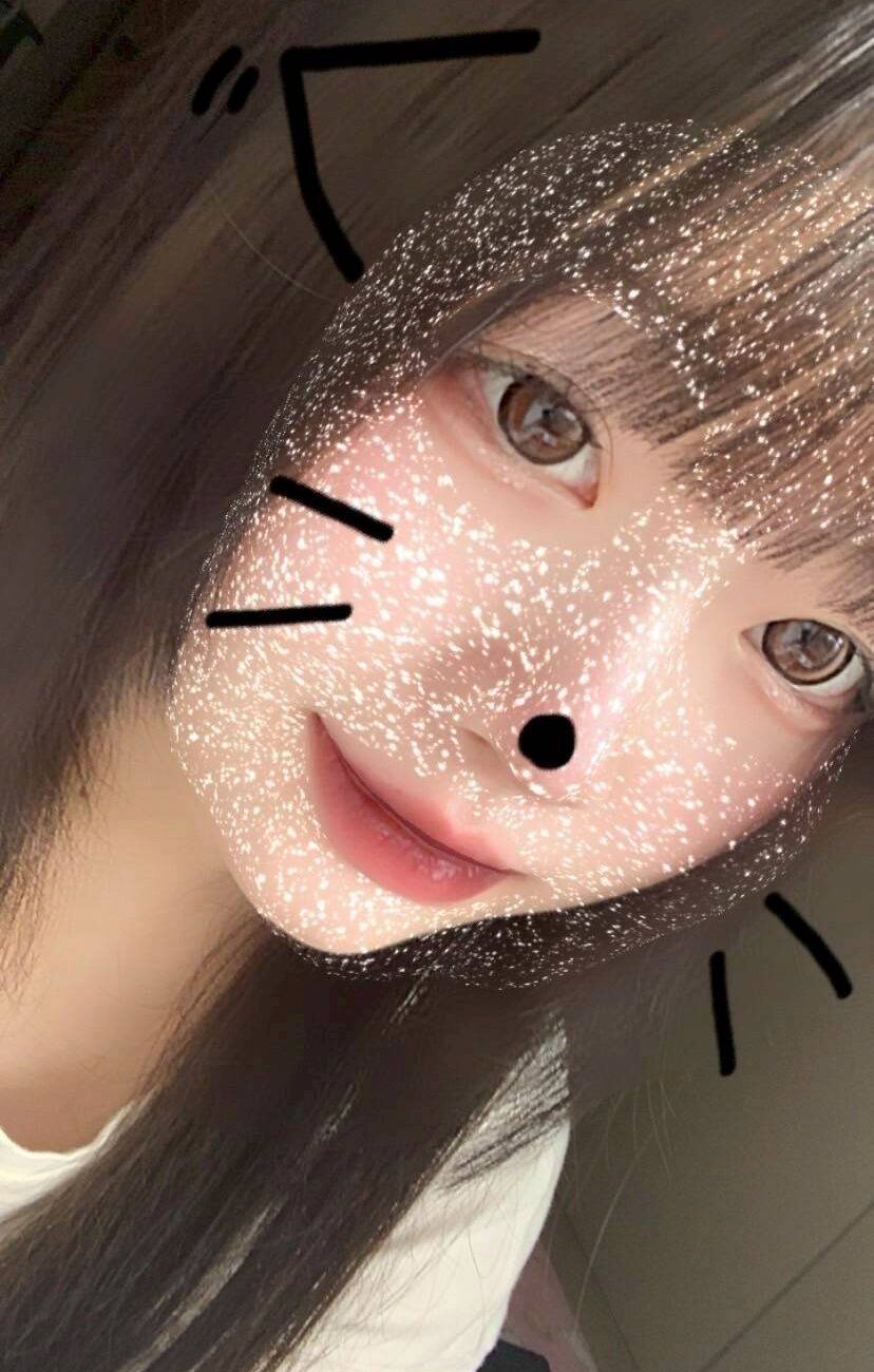 姫乃　ゆあ – 18歳