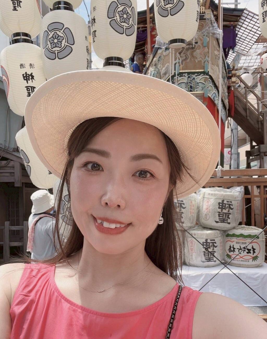 小牧　加奈 – 46歳