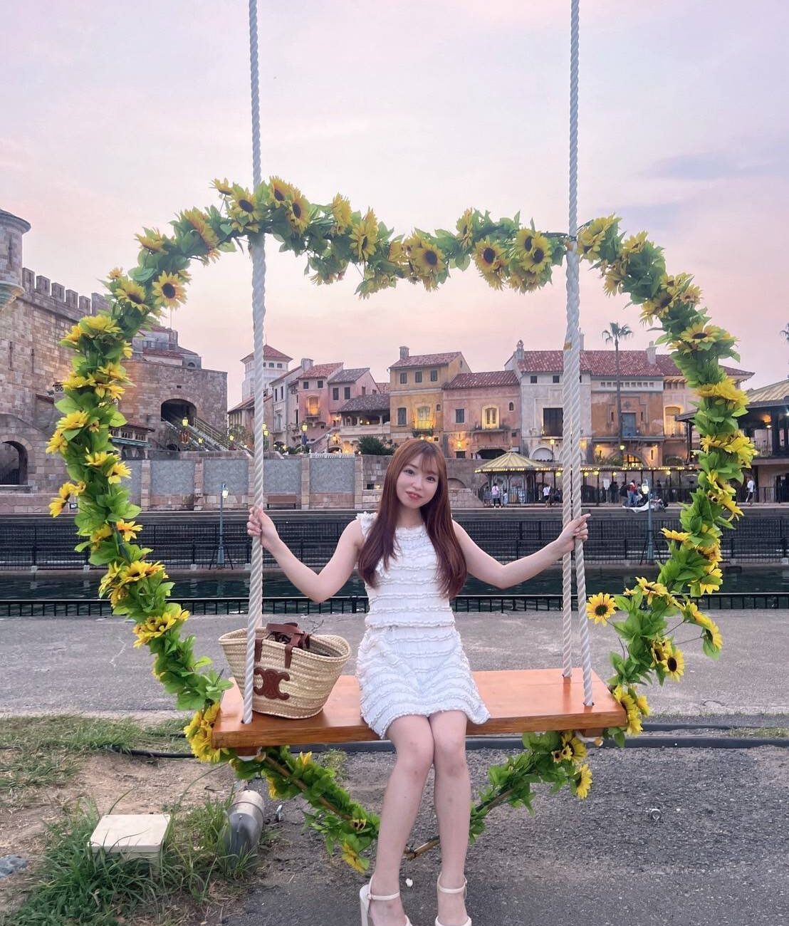 山下 こと - 22歳