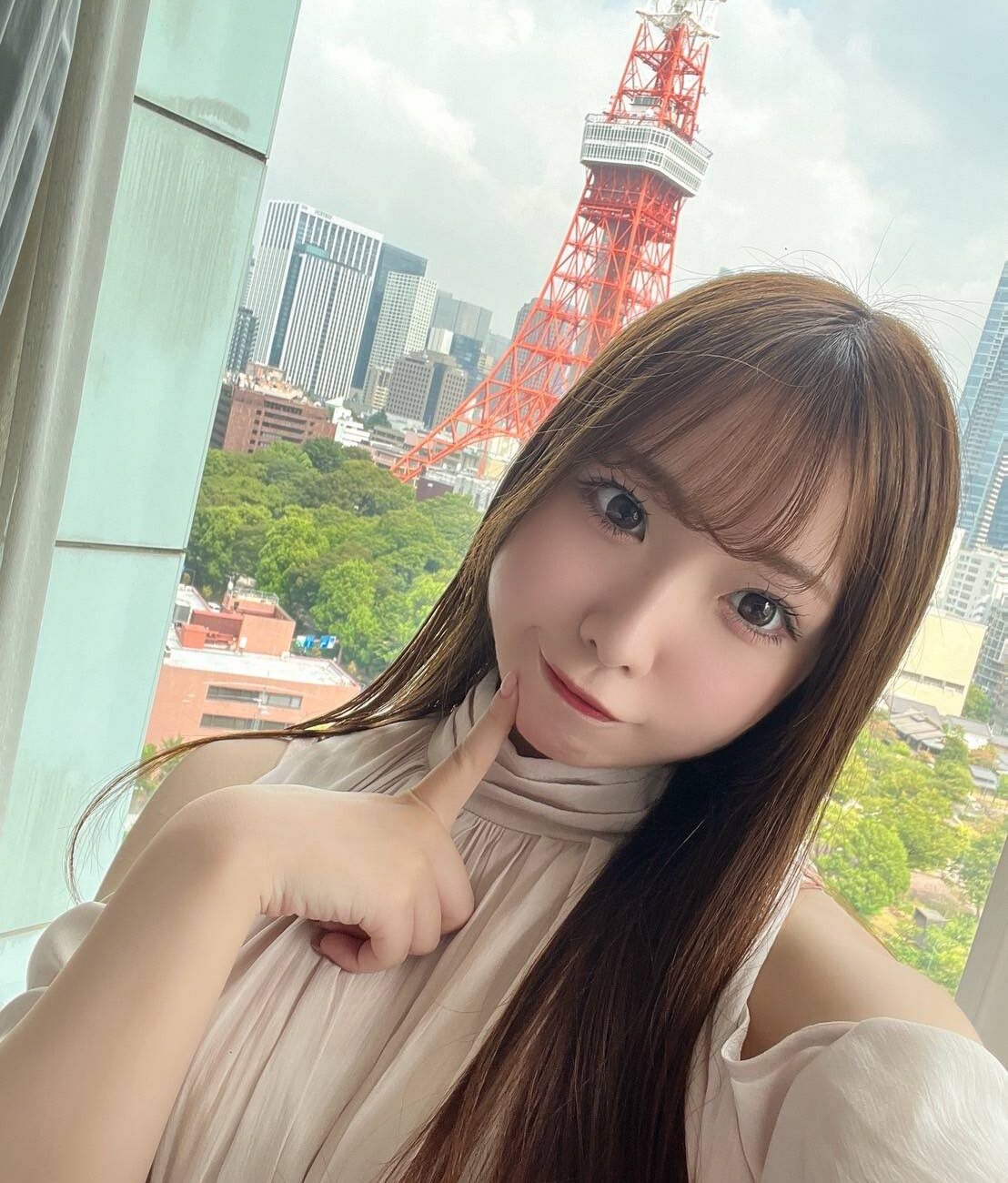 山下 こと - 22歳