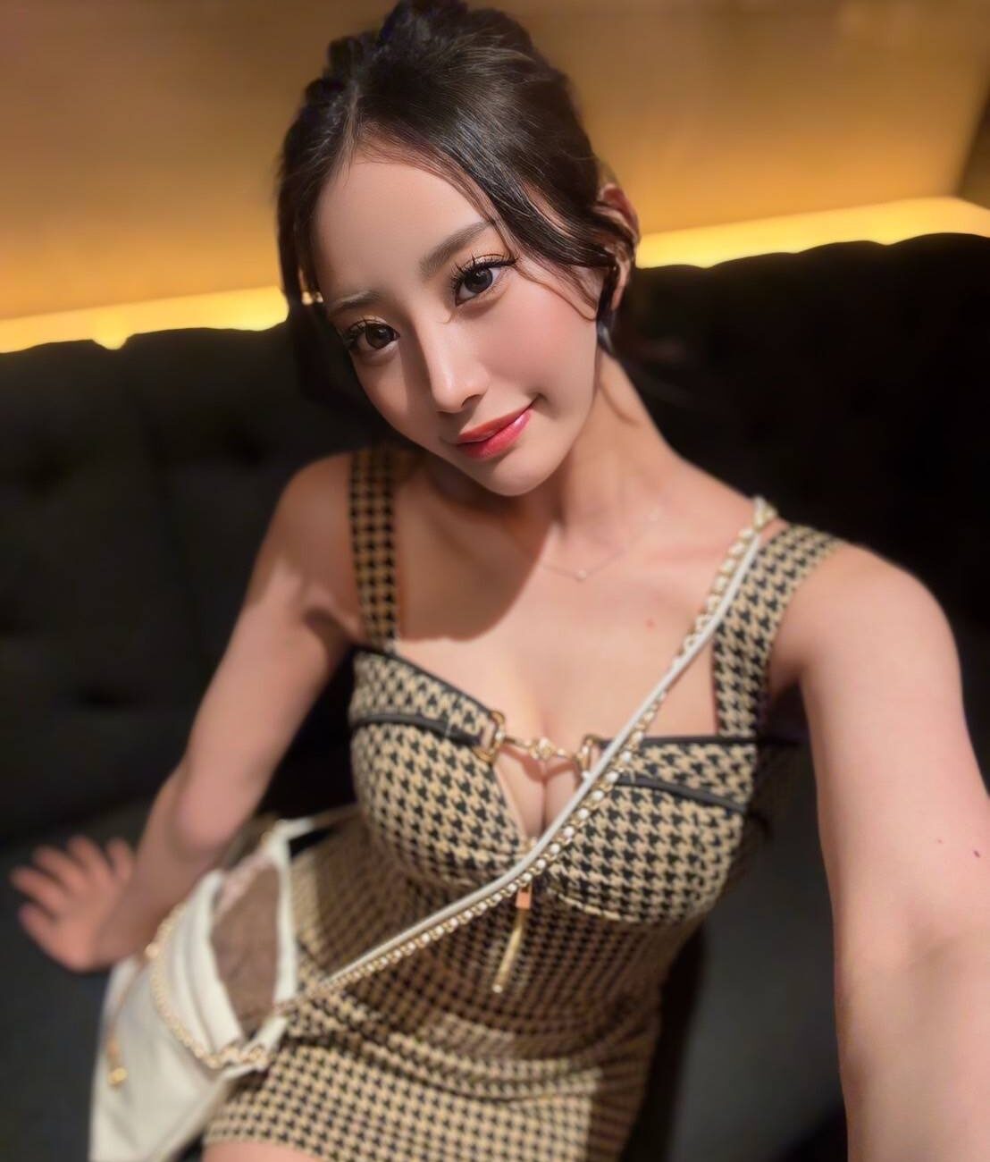 佐々木　麗奈 - 23歳