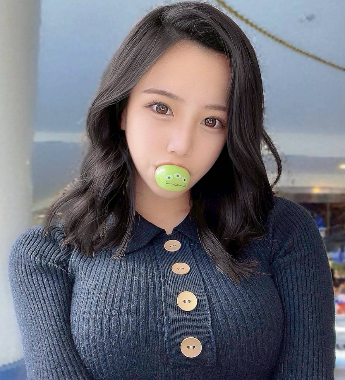 星野　ひなの – 23歳