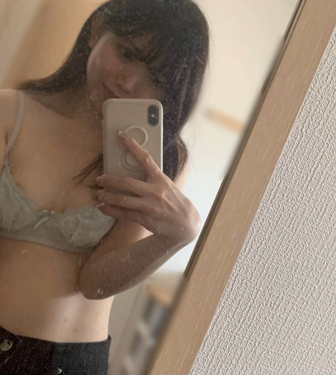 小川　結梨 - 24歳