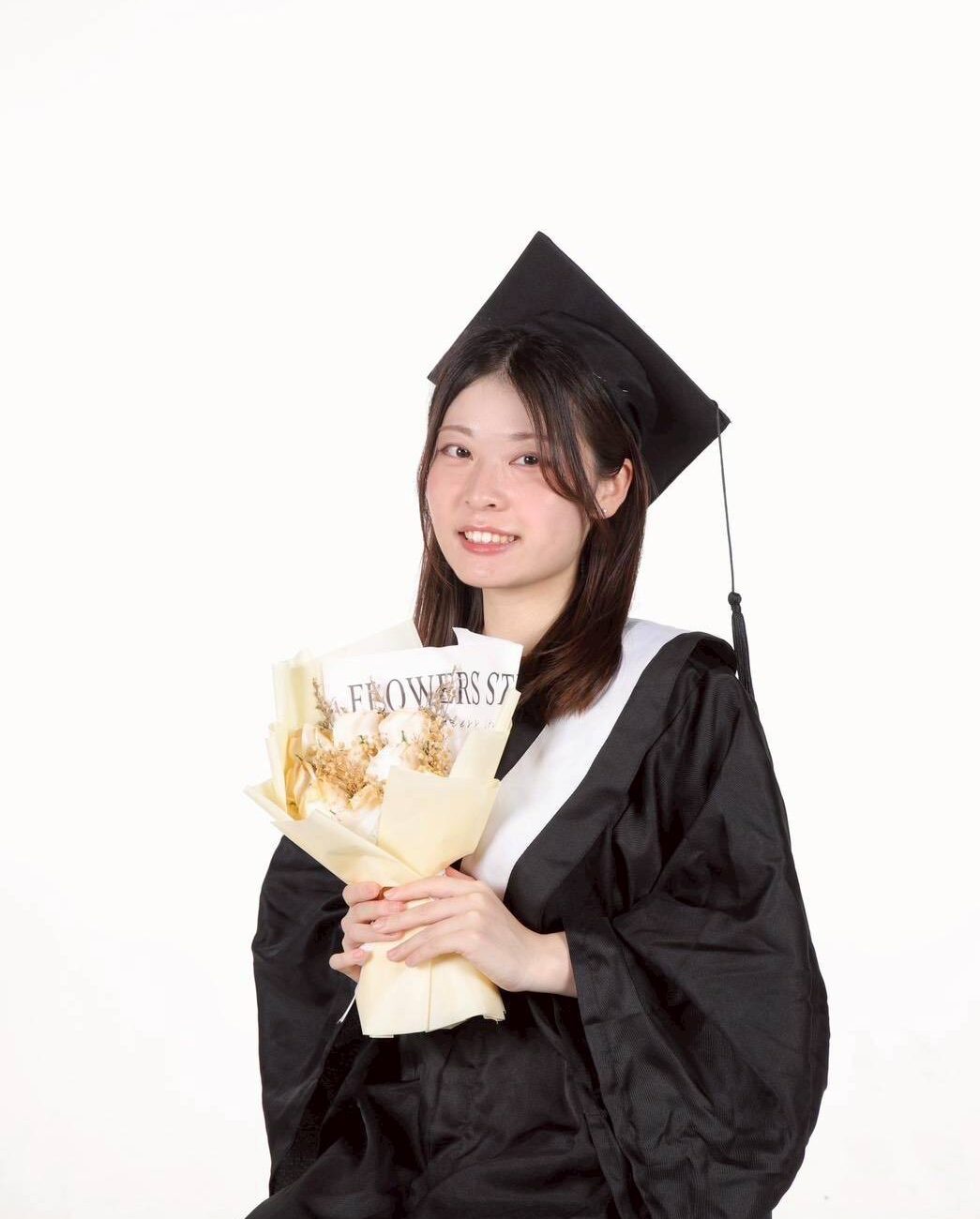 加藤　華 - 23歳