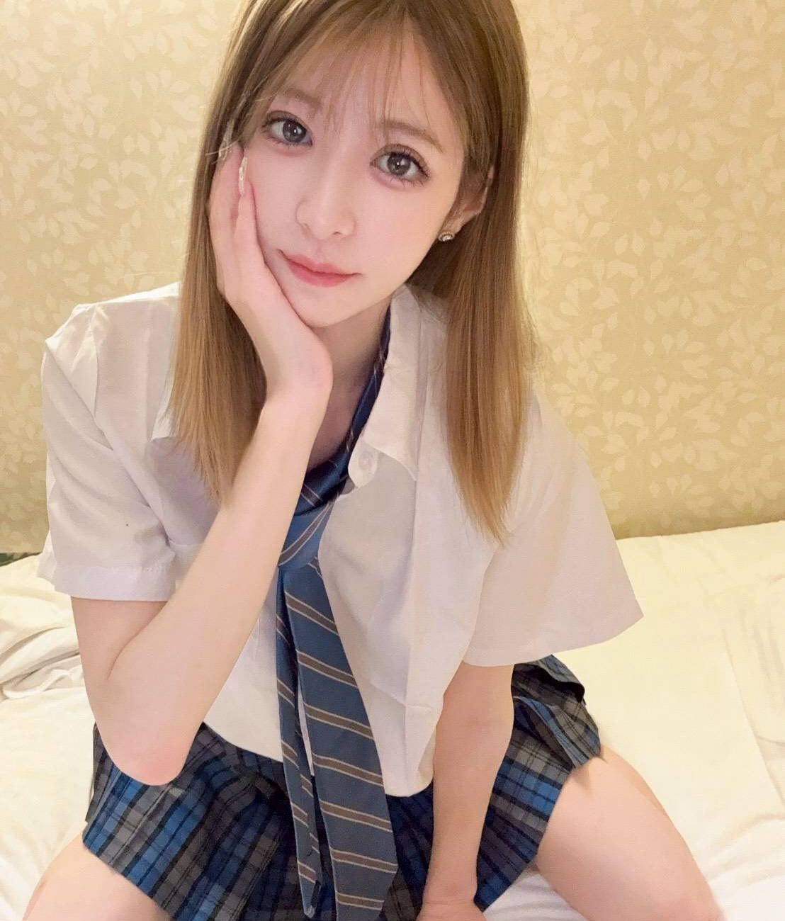 冬月　好美 – 21歳