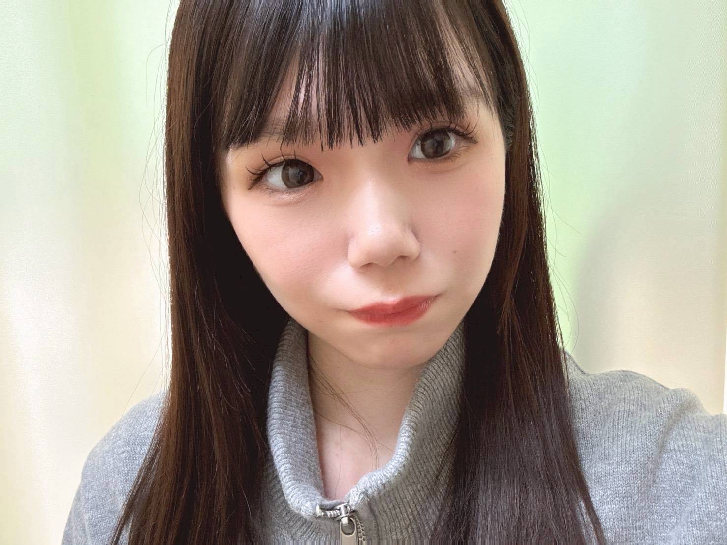 真白　莉沙 - 27歳