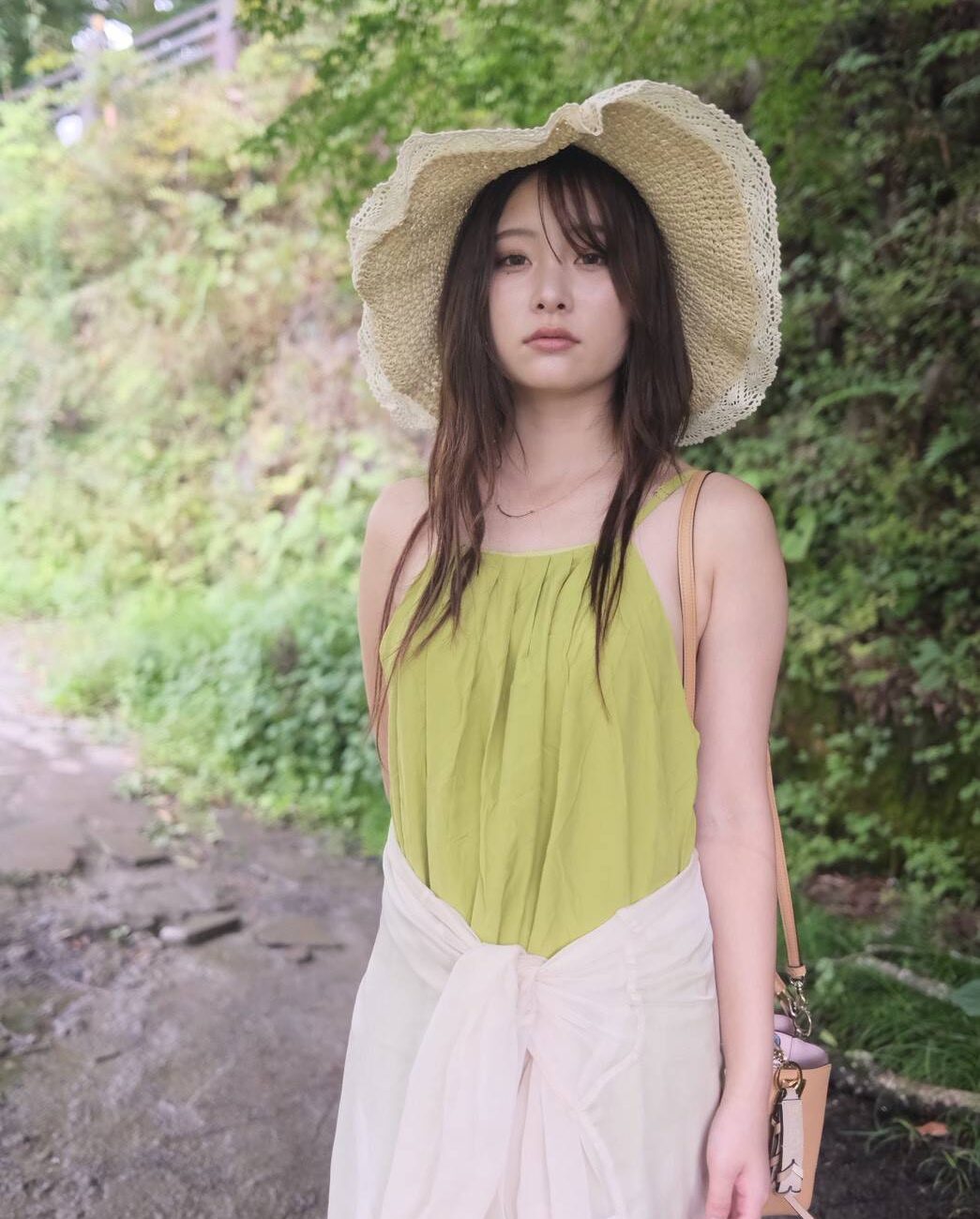 香坂　美桜 - 23歳