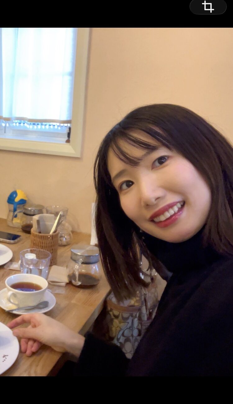 高橋　百合 - 33歳