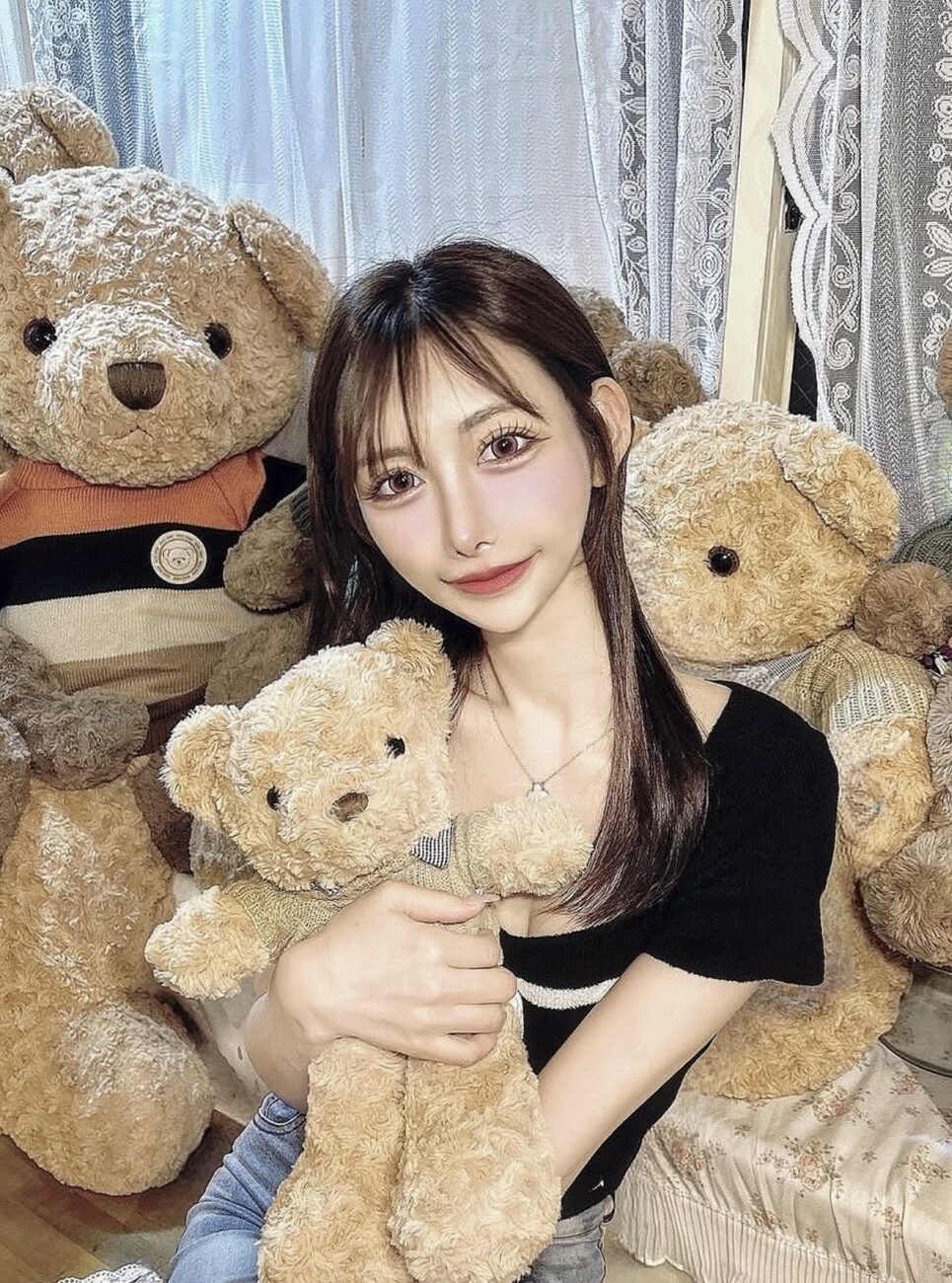 湊崎　紗夏 - 29歳