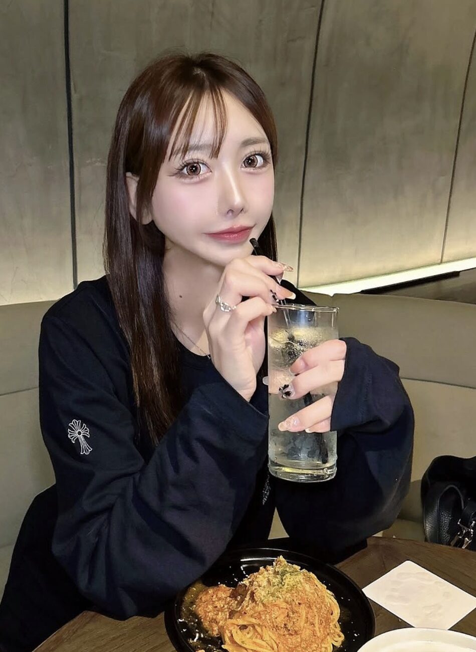 湊崎　紗夏 - 29歳