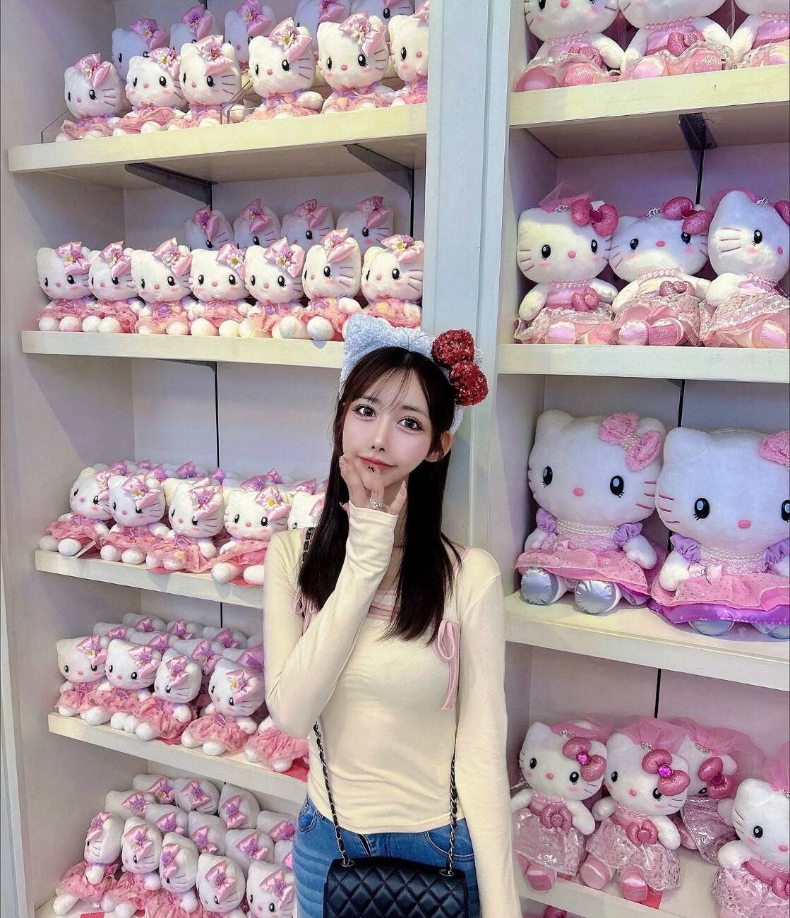 湊崎　紗夏 - 29歳