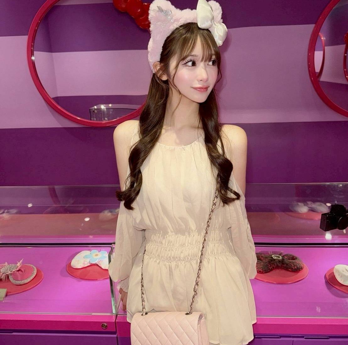 桜　桃子 - 20歳