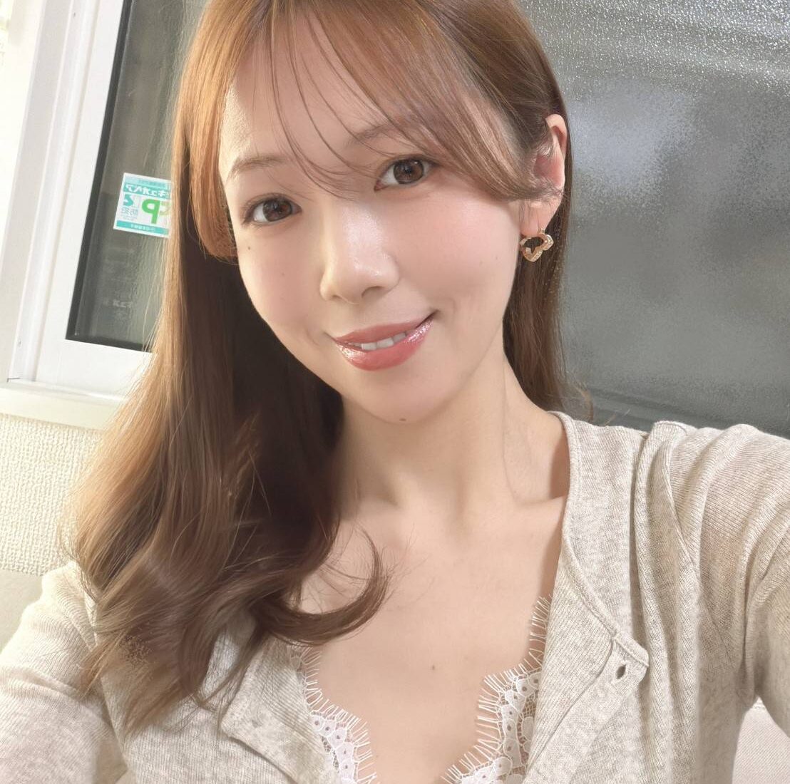 高橋　友莉 - 33歳