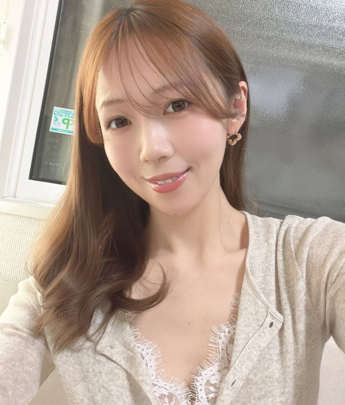 高橋　友莉 - 33歳