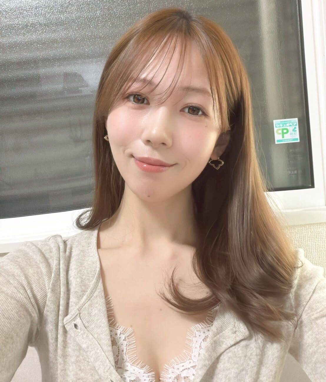 高橋　友莉 - 33歳